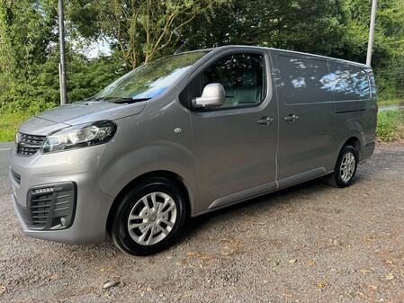 VAUXHALL VIVARO 1.5 Turbo D 2900 Sportive